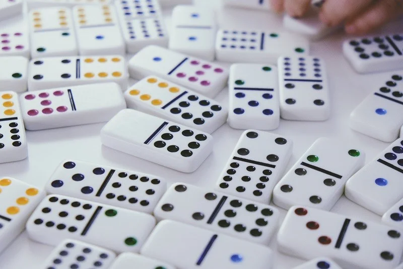 Trò chơi domino là gì trong boardgame?